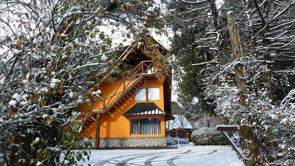 Apart De La Plaza Villa La Angostura Exterior photo